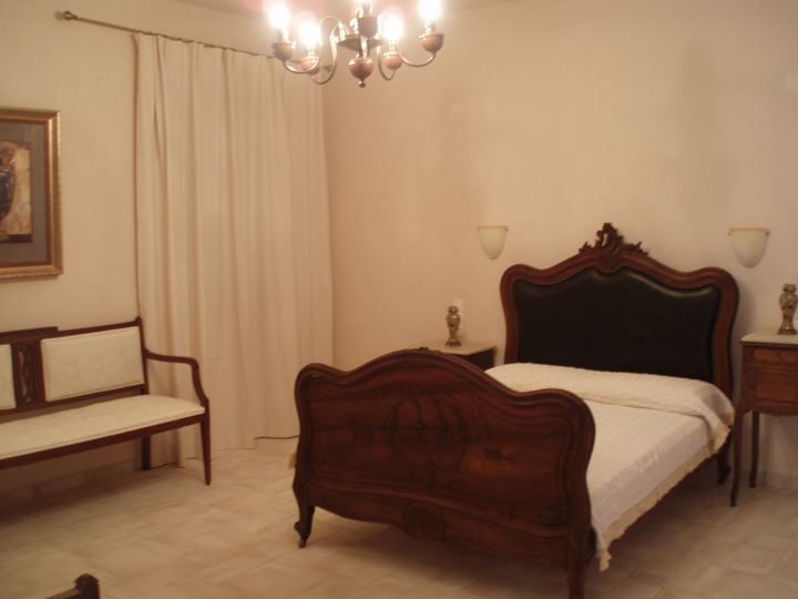 listaros-bedroom
